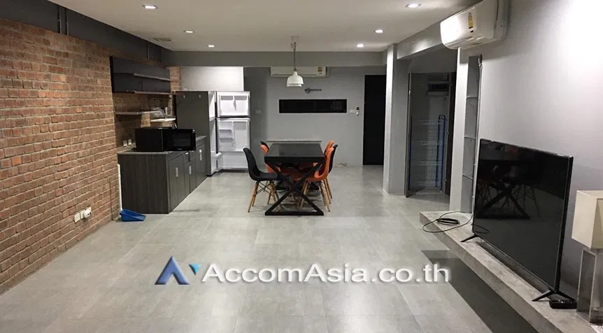 รูป 🔼🔽 AccomA 📩 Pet friendly 3 BR Townhouse in Khlong Ton Nuea (AA27774) - รูปที่ 1/16