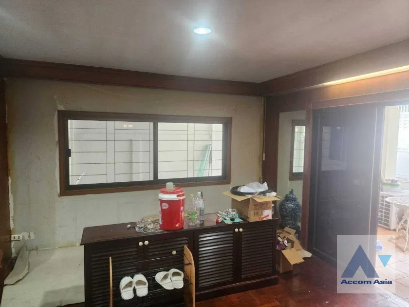 picture 🔼🔽 AccomA 📩 Detached House with Private Courtyard and Large Balcony (AA36350) - 5/10