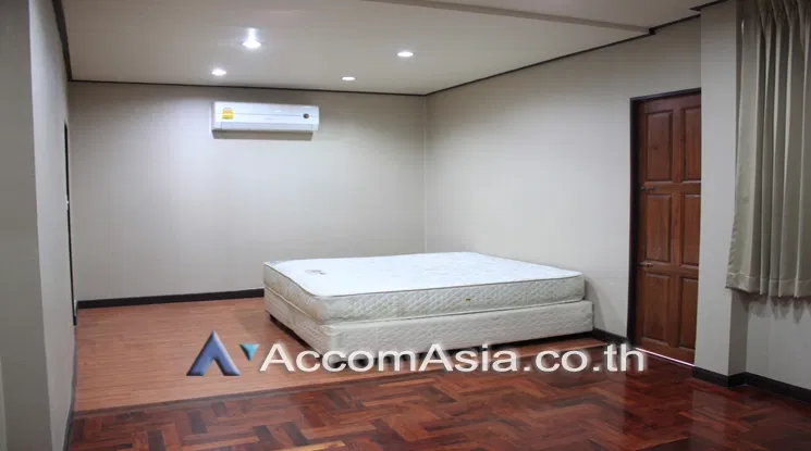 picture 🔼🔽 AccomA 📩 Home Office 4 BR House in Khlong Ton Nuea (13000877) - 5/11