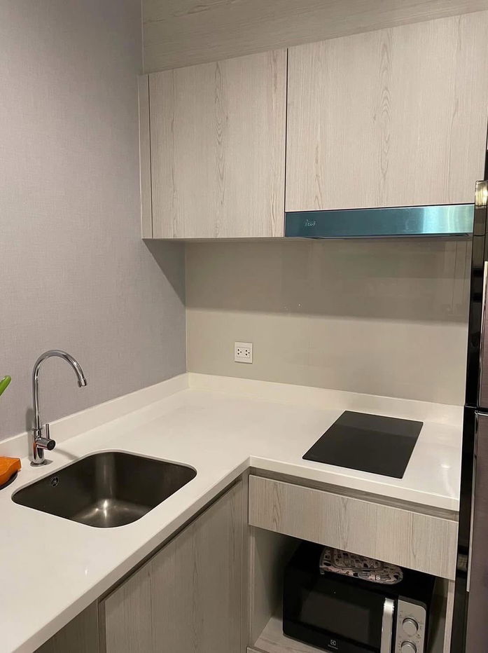 picture Forrent Life One Wireless Condominiums  - 4/7