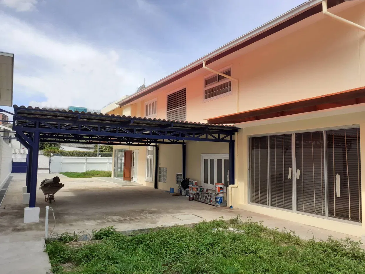 รูป 🔼🔽 AccomA 📩 Home Office 3 BR House in Khwaeng Sam Sen Nai (AA27421) - รูปที่ 2/13