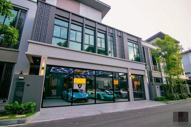 รูป HU6745 บ้านเดี่ยวให้เช่า แกรนด์ บางกอก บูเลอวาร์ด อีสต์ พระราม 9 กรุงเทพมหานคร - รูปที่ 1/8