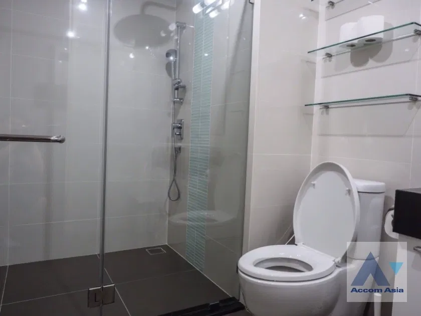 picture 🔼🔽 AccomA 📩 Well-maintained condominium with warm wood tones near Sathorn (1516940) - 11/11