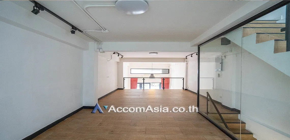 picture 🔼🔽 AccomA 📩 Townhouse with Home Office setup and 3 Bedrooms near MRT Lumphini (AA16931) - 7/18