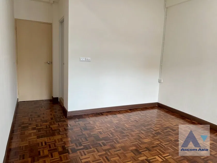 รูป 🔼🔽 AccomA 📩 Home Office 5 BR Townhouse in Klong Tan (AA22936) - รูปที่ 18/20