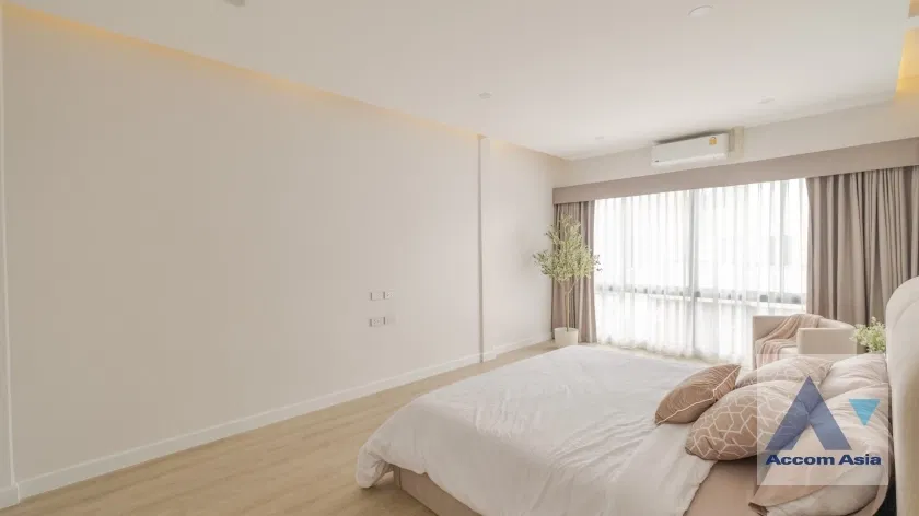 picture 🔼🔽 AccomA 📩  Newly renovated townhome 4 beds for rent in Sukhumvit, Bangkok near BTS Phra khanong (AA33050) - 17/20