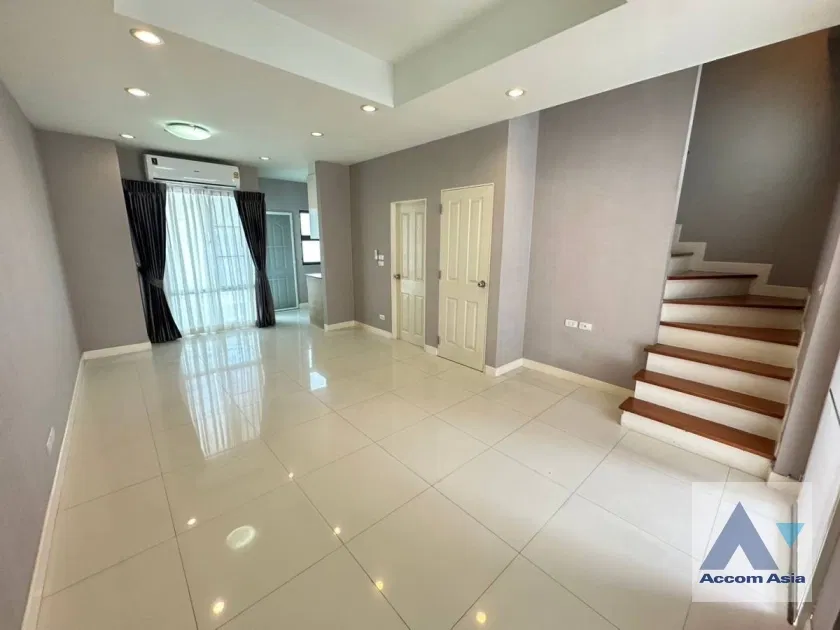 รูป 🔼🔽 AccomA 📩 Townhouse in a private project with backyard and pet-friendly policy (13001080) - รูปที่ 3/18
