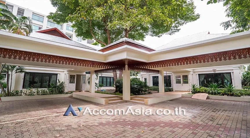 picture 🔼🔽 AccomA 📩  Family-friendly house with private pool and garden in Sathorn (AA27509) - 2/20