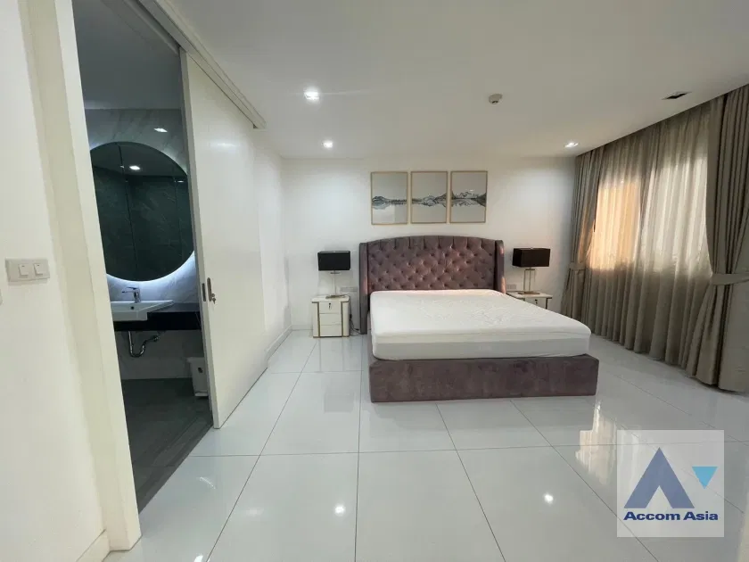 picture 🔼🔽 AccomA 📩 Big Balcony 2 BR Condominium @Crystal Garden (AA40440) - 10/15