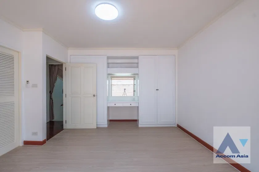รูป 🔼🔽 AccomA 📩 Home Office 3 BR Townhouse in Khlong Ton Nuea (AA41105) - รูปที่ 12/20