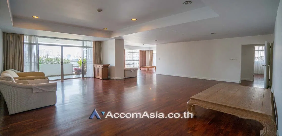 picture 🔼🔽 AccomA 📩 Condominium with classic interiors and greenery balcony in Sukhumvit (1519223) - 1/11