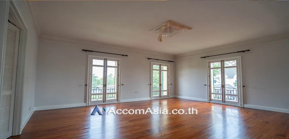 รูป 🔼🔽 AccomA 📩 Spacious estate with lush garden, private pool & timeless charm - รูปที่ 16/20