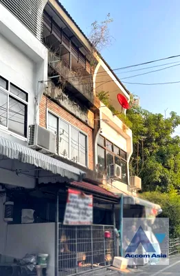 ทาวน์โฮม ม.ศรีนครินทรวิโรฒ วิทยาเขตประสานมิตร : 🔼🔽 AccomA 📩 Townhouse with great potential for renovation in Sukhumvit (AA39719)