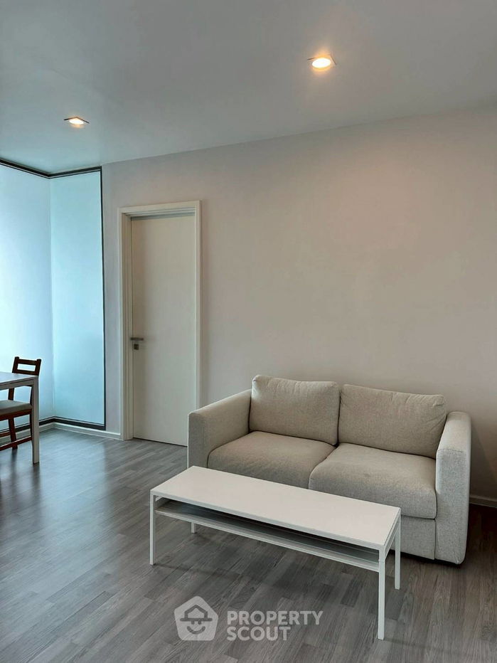 picture 1-BR Condo at The Room Sukhumvit 69 near BTS Phra Khanong (ID 2217304) - 2/14