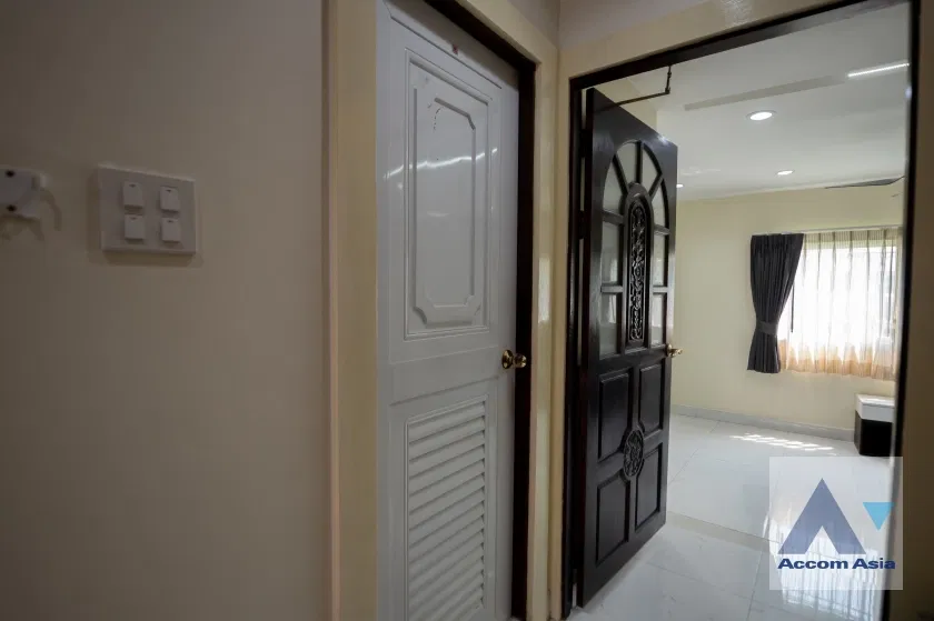 รูป 🔼🔽 AccomA 📩 Furnished home designed for home office use in Phra Khanong (AA42943) - รูปที่ 13/20
