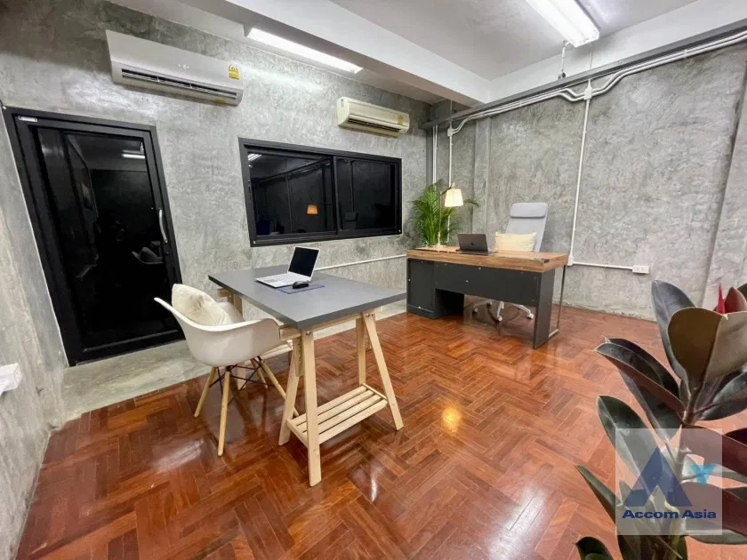รูป 🔼🔽 AccomA 📩 Home Office,Pet friendly 3 BR Townhouse in Chong Nonsi (AA27831) - รูปที่ 9/20