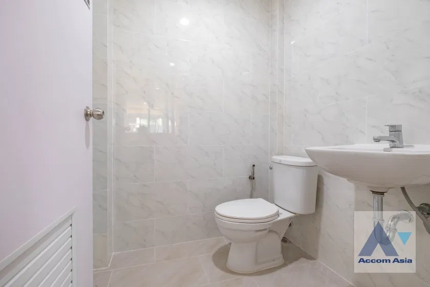 รูป 🔼🔽 AccomA 📩  4 BR House in Khlong Toei Nuea (AA39878) - รูปที่ 14/20