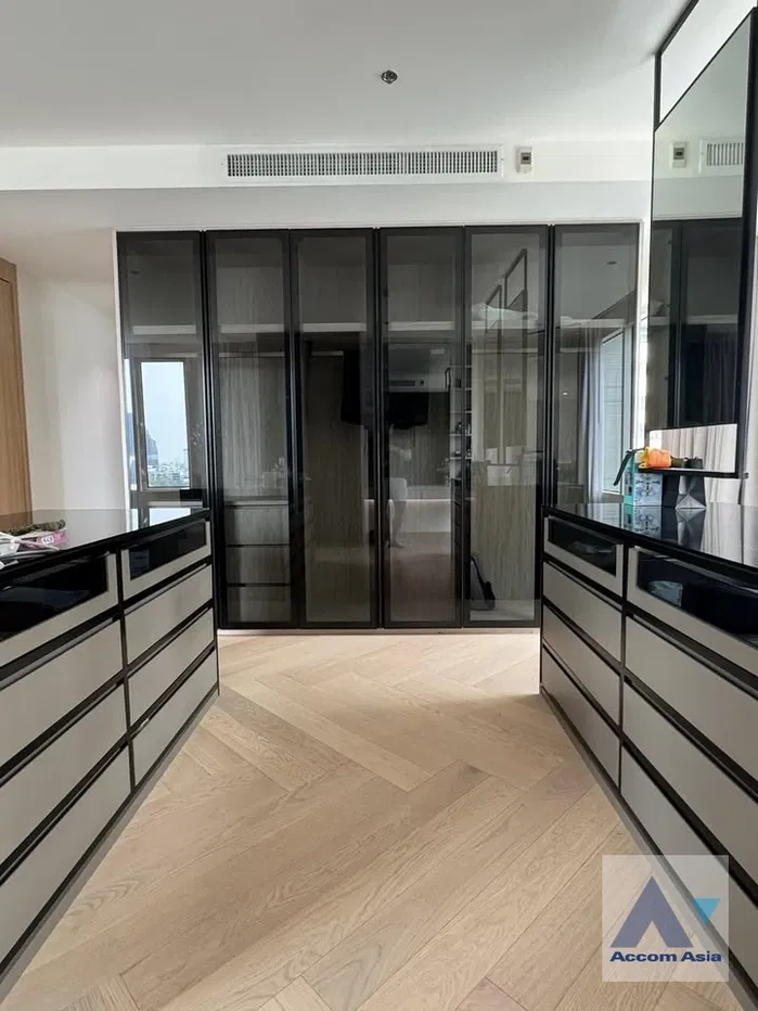 รูป 🔼🔽 AccomA 📩 Fully Furnished,Pet friendly 2 BR Condominium @Royal Saladaeng (AA43394) - รูปที่ 17/20