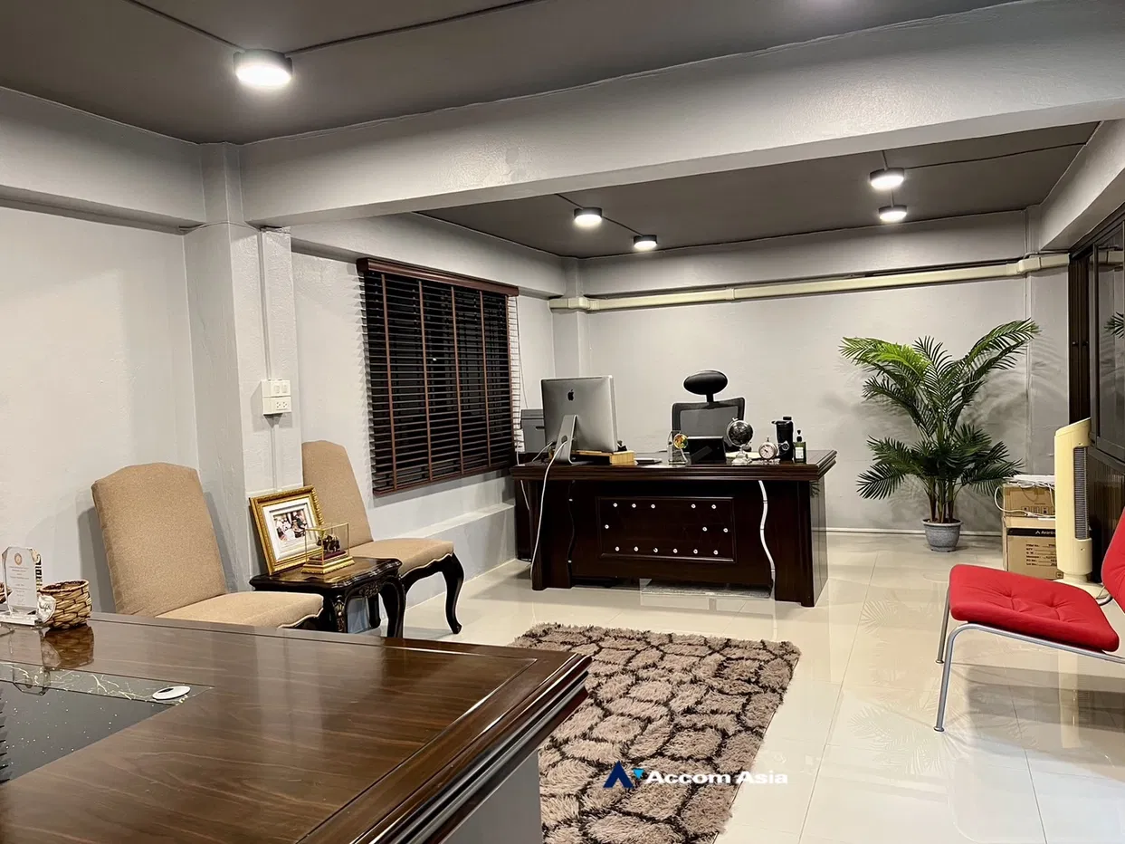 รูป 🔼🔽 AccomA 📩 Home Office 2 BR Townhouse in Bang Khlo (AA35161) - รูปที่ 4/16