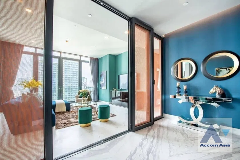picture 🔼🔽 AccomA 📩 Luxury high-rise condominium with elegant blue interiors at The Monument Thong Lo   - 6/19