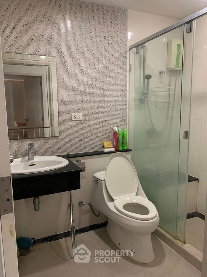 picture 2-BR Condo at Baan Pathumwan Condominium near BTS Ratchathewi (ID 1697237) - 8/12