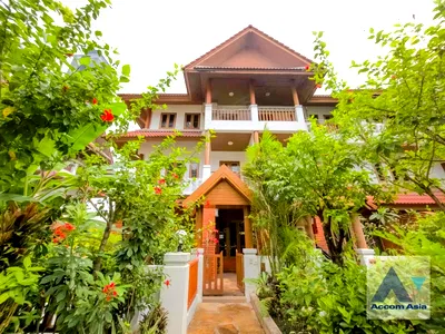 เช่าทาวน์โฮม MRT สุขุมวิท : 🔼🔽 AccomA 📩  3 BR Townhouse @Villa 49 (1815087)