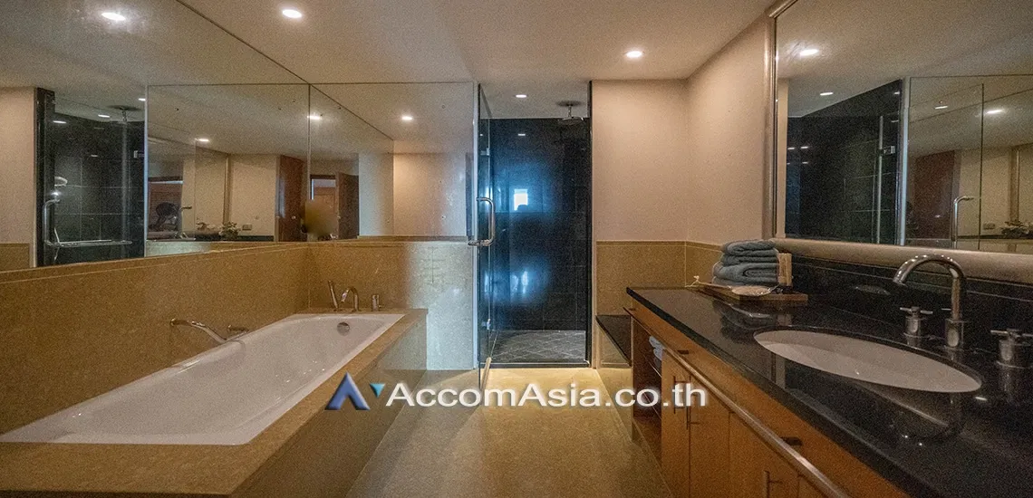 รูป 🔼🔽 AccomA 📩 Modern condo with skyline view and classic interior (1520456) - รูปที่ 8/10