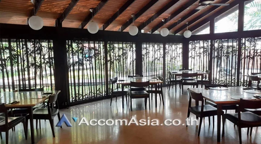 picture 🔼🔽 AccomA 📩 Home Office 3 BR House in Wat Sam Phraya (1918090) - 4/14