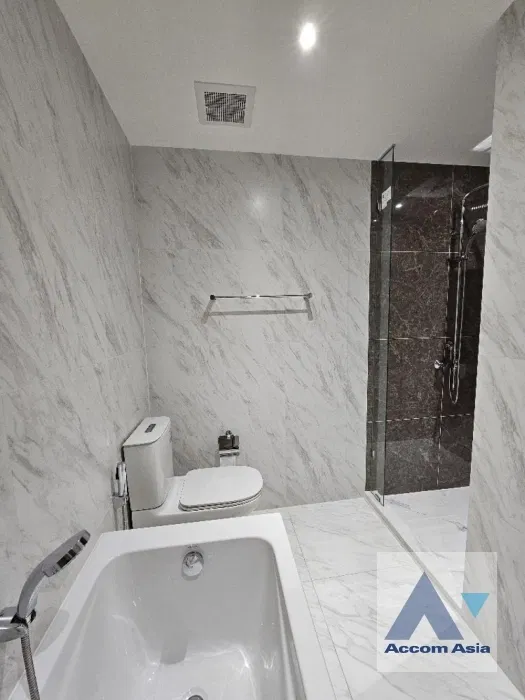 รูป 🔼🔽 AccomA 📩 Fully Furnished,Ground Floor 2 BR Condominium @Fynn Asoke (AA38670) - รูปที่ 10/13