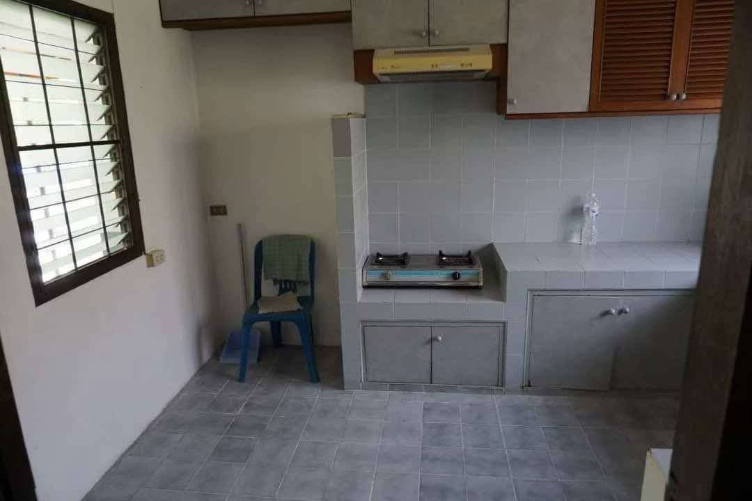 รูป ขายด่วน!!! บ้านพร้อมที่ดิน เนื้อที่ 196 ตร.ว. จ.เชียงใหม่ ใกล้สนามบิน T.0946511456 - รูปที่ 14/17
