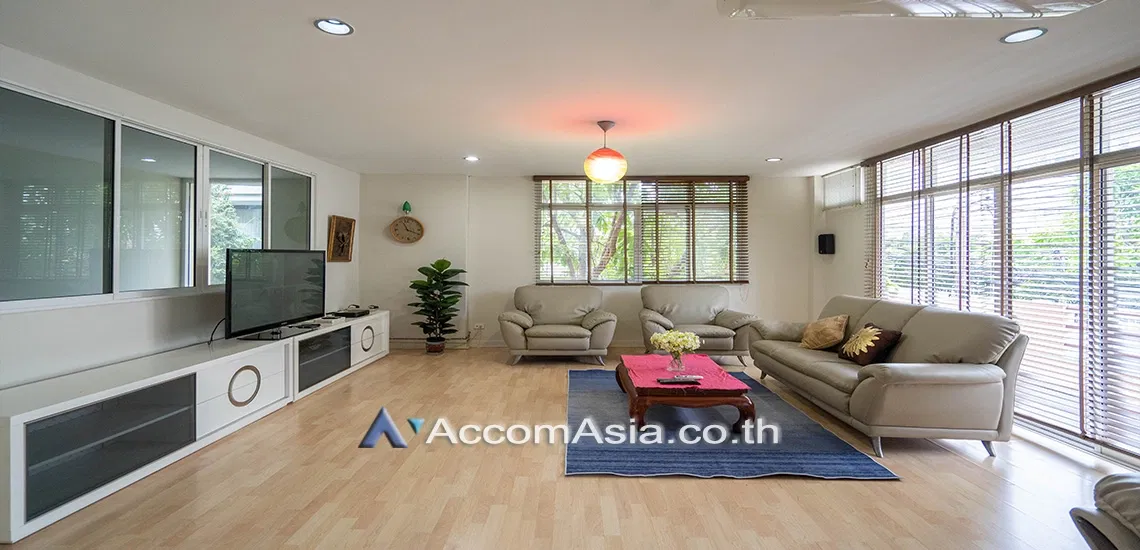 picture 🔼🔽 AccomA 📩  4 BR House in Khlong Toei Nuea (2312674) - 3/18