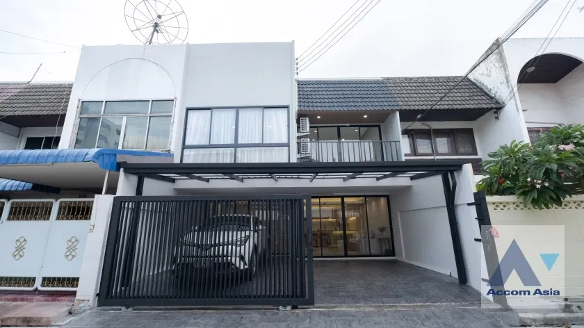 picture 🔼🔽 AccomA 📩  Newly renovated townhome 4 beds for rent in Sukhumvit, Bangkok near BTS Phra khanong (AA33050) - 7/20