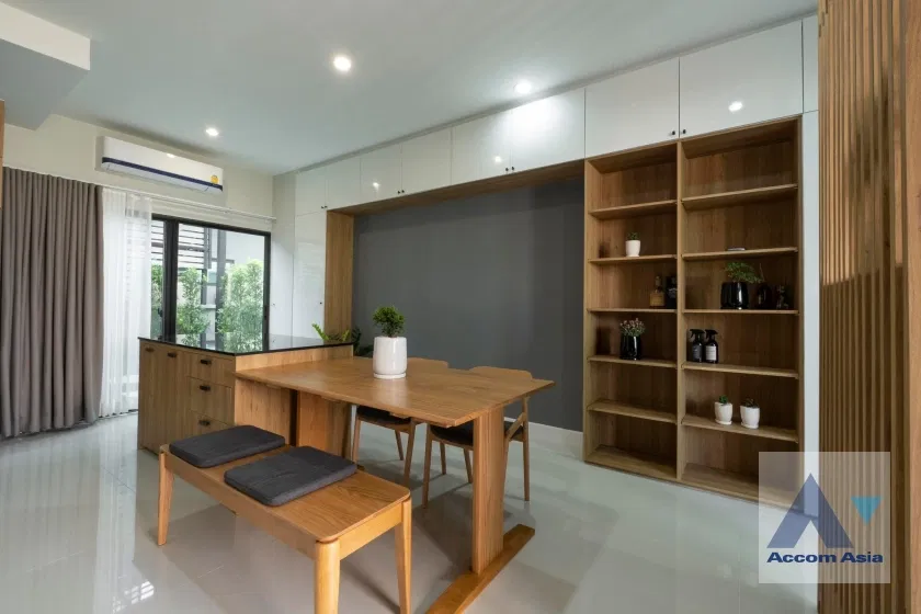 picture 🔼🔽 AccomA 📩 Fully furnished townhouse for rent with homey decor in compound in Krungthep Kreetha, (AA43777) - 4/18