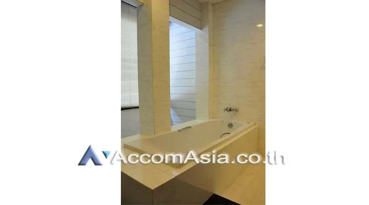 รูป 🔼🔽 AccomA 📩 Family-friendly home with pool, mini field, and light-filled space (13002120) - รูปที่ 9/17