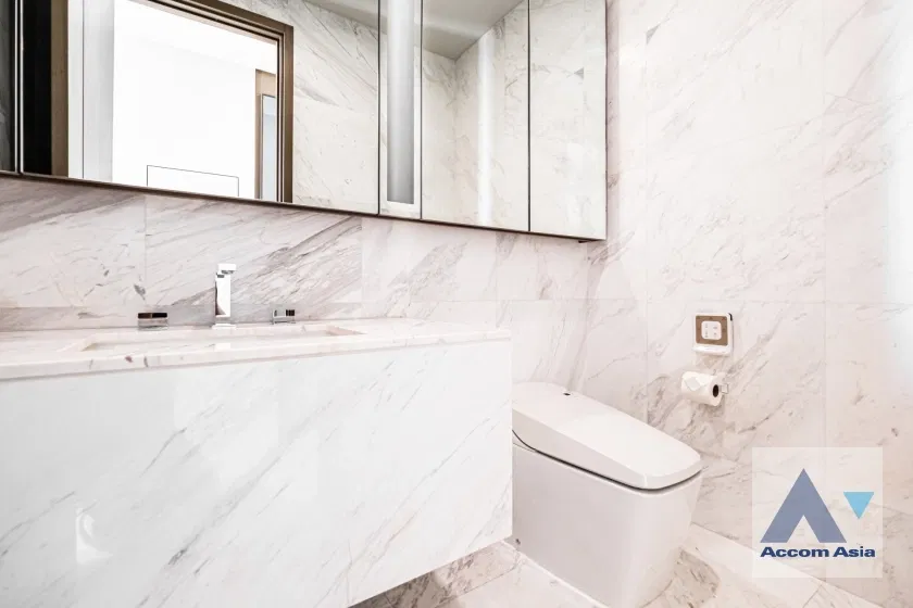picture 🔼🔽 AccomA 📩 Stylish condominium with bold interiors and modern comforts (AA39282) - 6/14