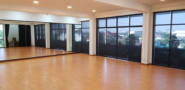 picture FOR RENT  OFFICE PROPERTY  62000 BAHT per MONTH - 2/8