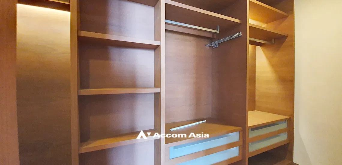 รูป 🔼🔽 AccomA 📩 Vintage-style condo in Sathorn with city view and separate kitchen (AA22681) - รูปที่ 18/20
