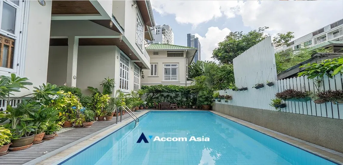 picture 🔼🔽 AccomA 📩 Classic white home with shared pool and bright, open interior 5 mins to BTS (6001601) - 3/20