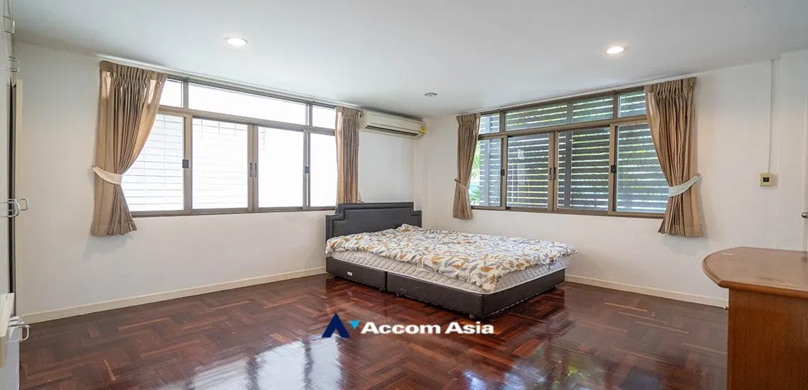 picture 🔼🔽 AccomA 📩 Spacious 4-storey house with parking and private corner yard (AA22965) - 15/20