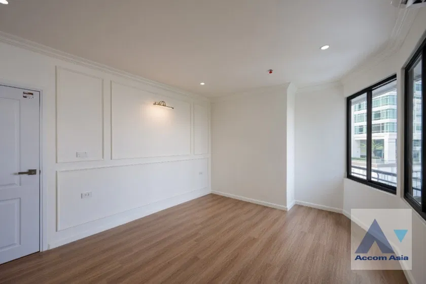 รูป 🔼🔽 AccomA 📩 Fully Renovated Condo with Luxe Finishes at Moon Tower (AA42789) - รูปที่ 18/20