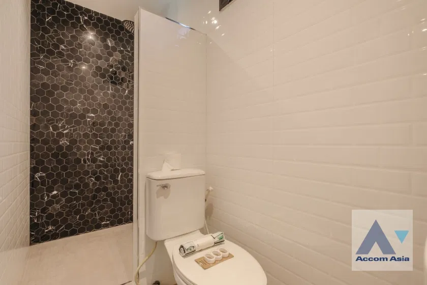picture 🔼🔽 AccomA 📩 Newly renovated and fully furnished townhouse for rent in Sukhumvit, Bangkok near BTS Phra khanong (AA41379) - 17/19