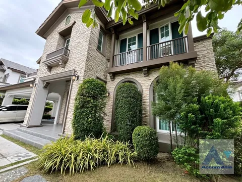 🔼🔽 AccomA 📩 Sleek Contemporary Home with Double-Height Foyer and Stylish Kitchen  (AA42158)