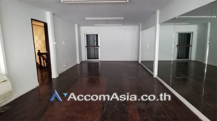 รูป 🔼🔽 AccomA 📩 Home Office 2 BR Townhouse in Klong Tan (13000481) - รูปที่ 2/5