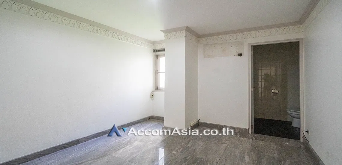 picture 🔼🔽 AccomA 📩  2 BR Condominium @The Heritage (1517805) - 5/8