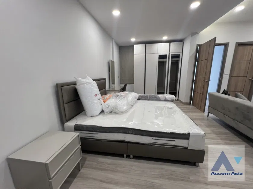 รูป 🔼🔽 AccomA 📩 Elegant townhouse with natural light and modern layout (AA42421) - รูปที่ 16/20