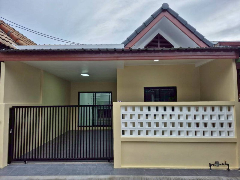 ขายทาวน์โฮม : หมู่บ้านสิงห์เทา กะทู้ WR-03689