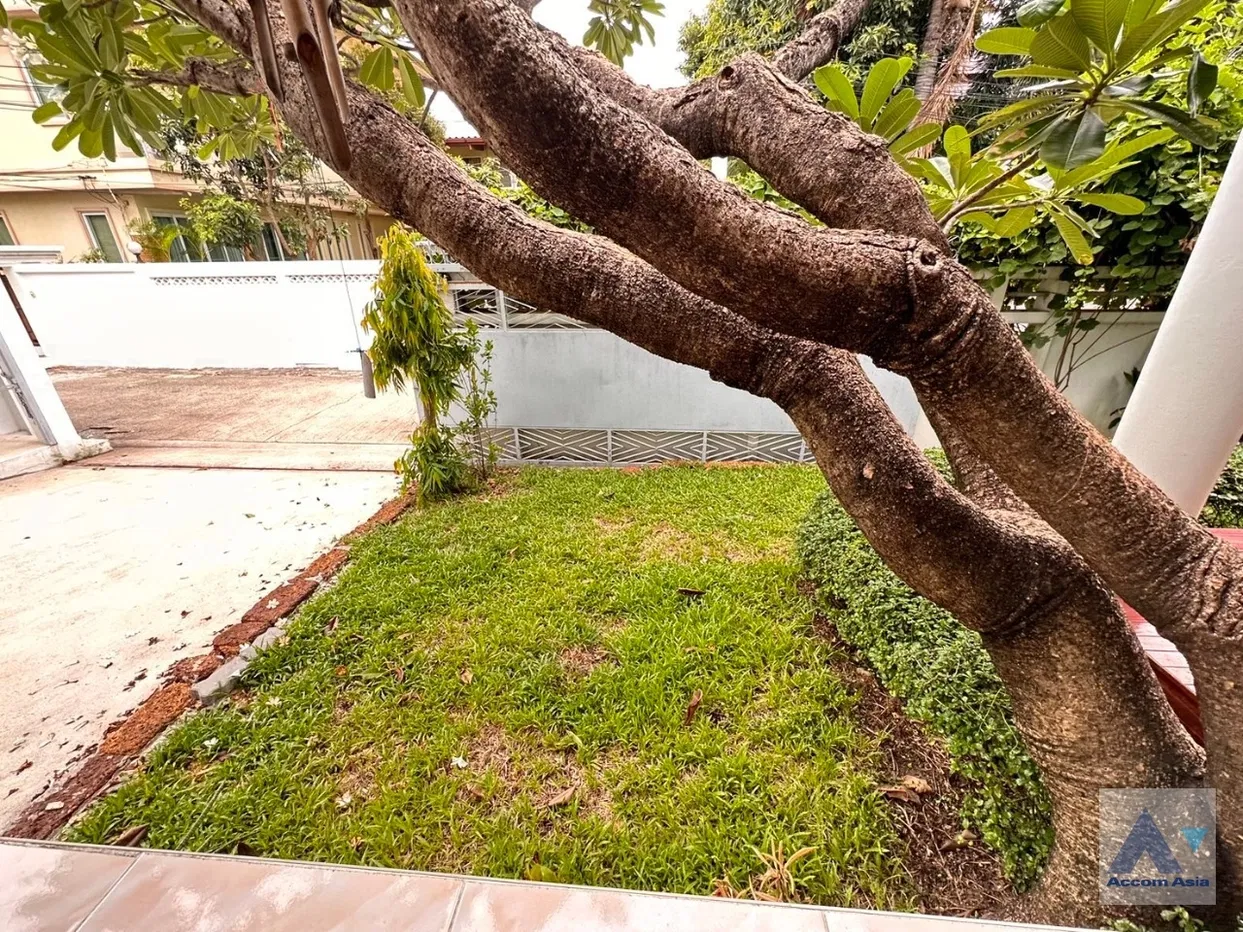 picture 🔼🔽 AccomA 📩  Warm family house with wood floors and classic charm in Sathorn (AA35228) - 19/19