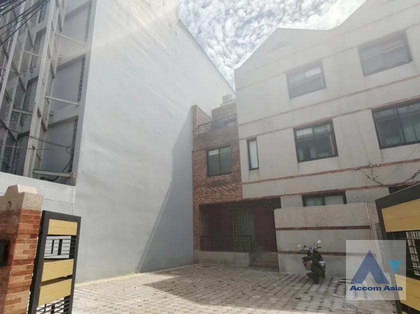 picture 🔼🔽 AccomA 📩  Fully fitted Townhouse for rent ONLY 750m. To BTS Thong lo (11000701) - 1/20