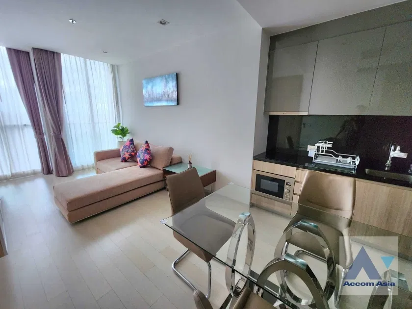 รูป 🔼🔽 AccomA 📩  2 BR Condominium @Noble Ploenchit (AA36698) - รูปที่ 3/8