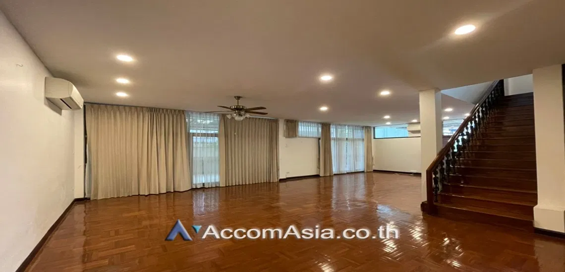 picture 🔼🔽 AccomA 📩 Home Office,Garden 3 BR House in Khlong Toei Nuea (AA12557) - 5/17